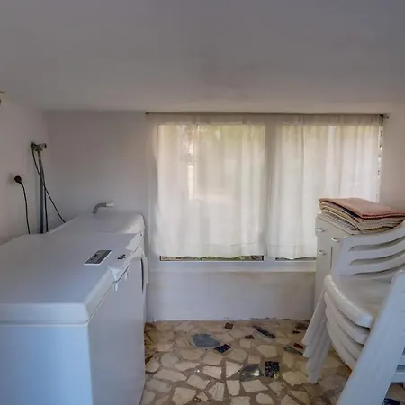 Matea, Gæstehus 3*